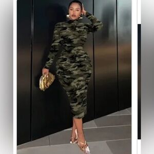 Camouflage ruched midi dress